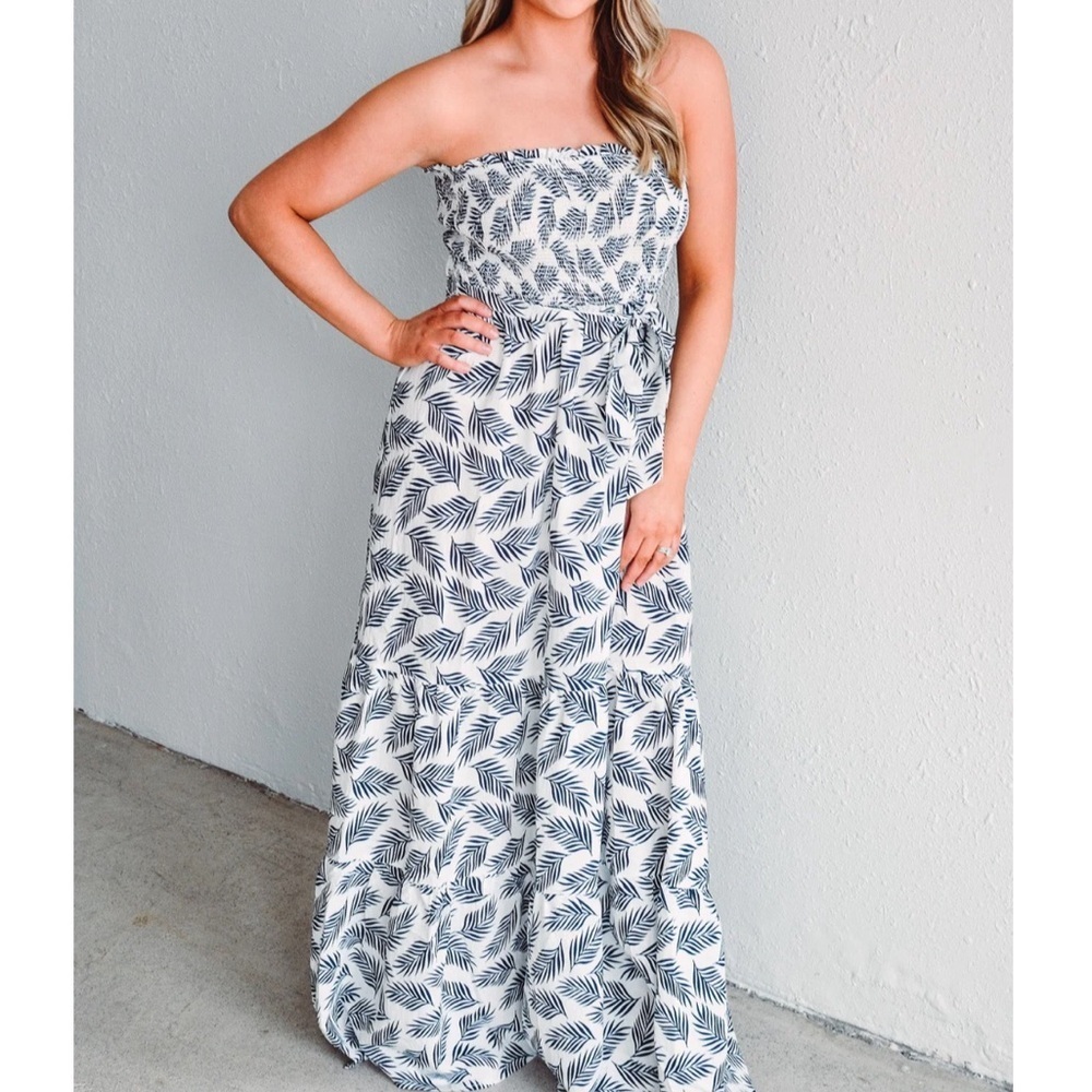 NWT Eesome Royal Cruise Tiered Leaf Print Strapless Maxi Dress